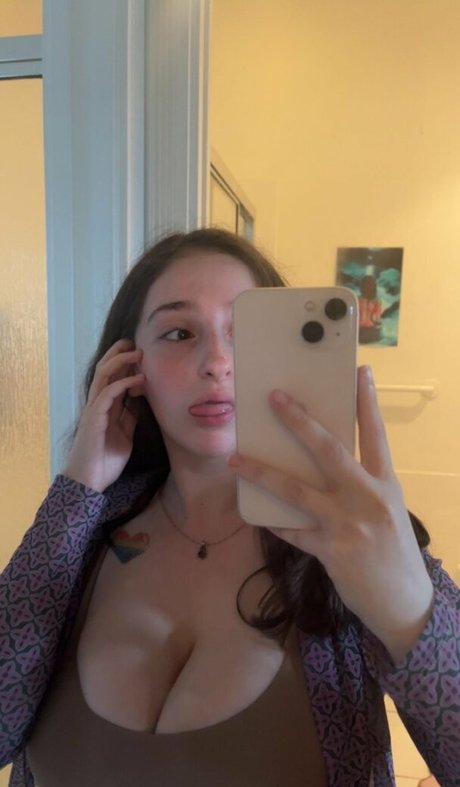 BustyMor N hd pornstar images