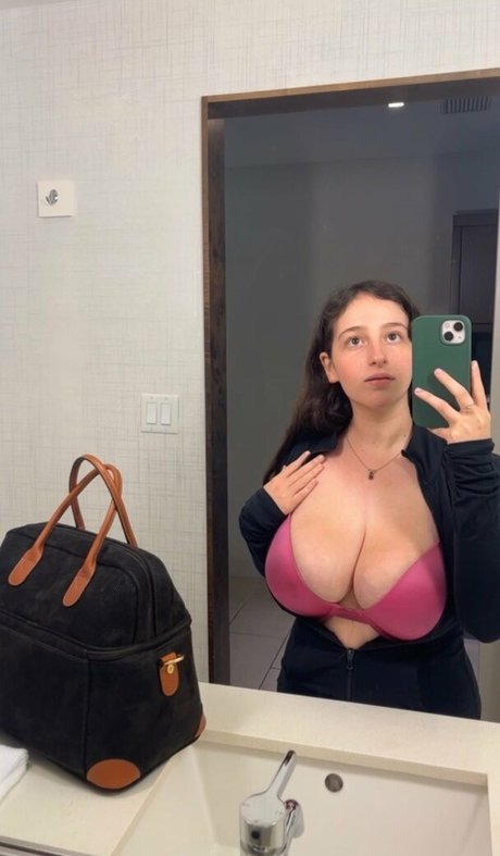 BustyMor N naked actress galleries