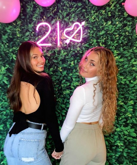 Sierra Bate naked pornstar gallery