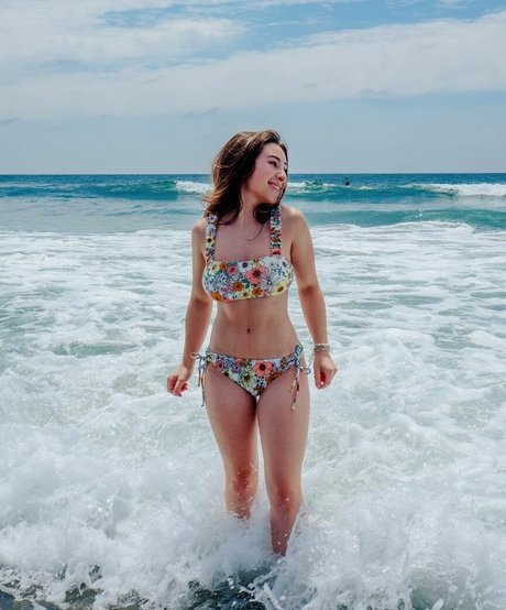 Ava Cantrell star beautiful gallery