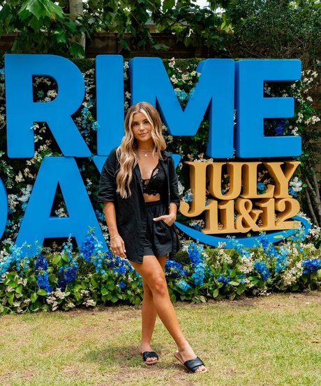 Indy Belle xxx actress archive