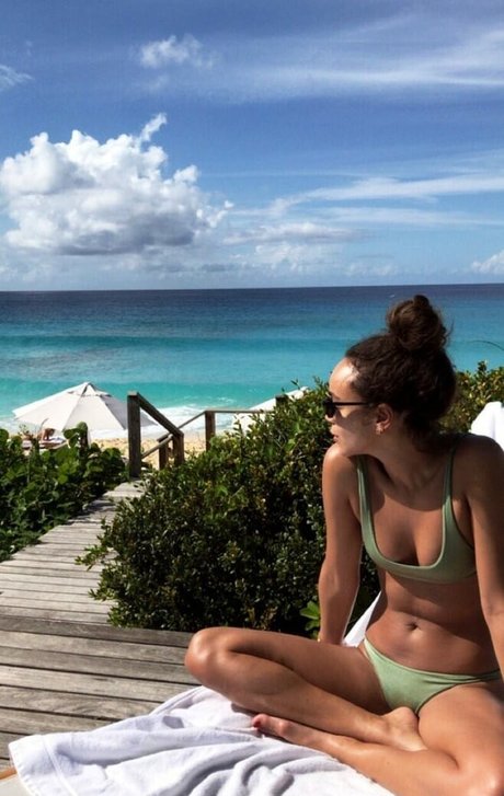 Ashley Madekwe beautiful actress img