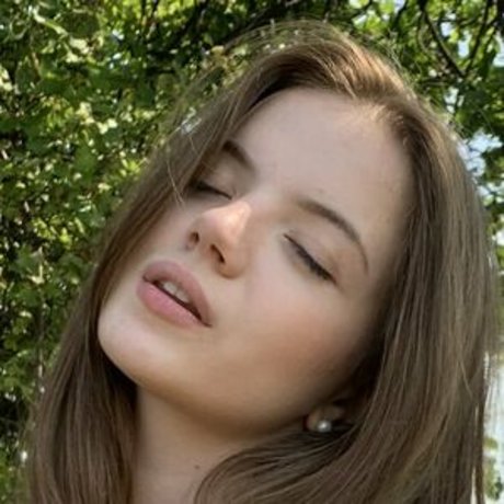 Toree model xxx photo