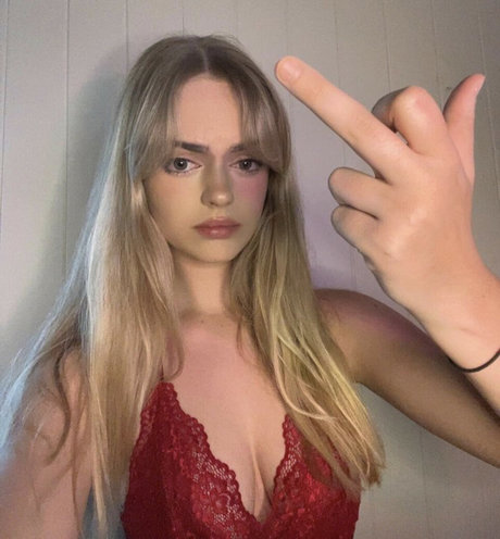 Bellashhh hd model photo