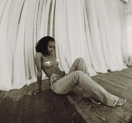 DivyaAdu naked pornstar galleries