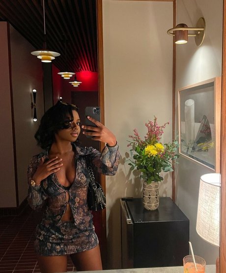 DivyaAdu pornstar erotic img