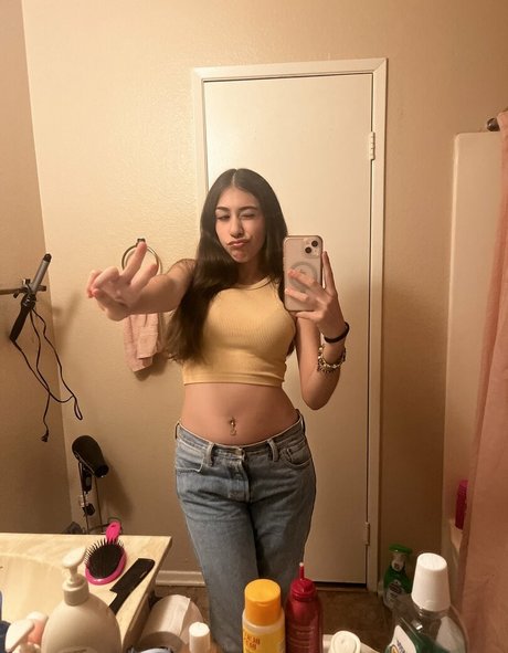 Alldaypariss pornstar beautiful pic