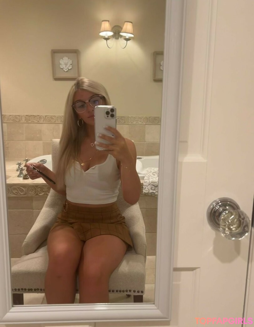 Lyndalessandro hd pornstar image