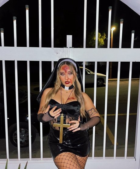 aricedress naked model archive