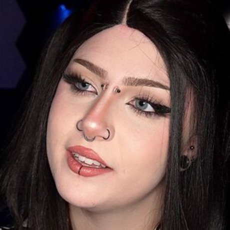 Gloryhole Swallow porn actress picture