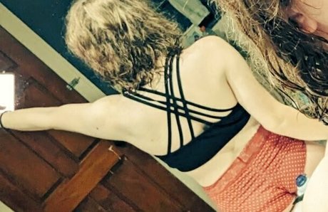 LeadHead star sexy galleries