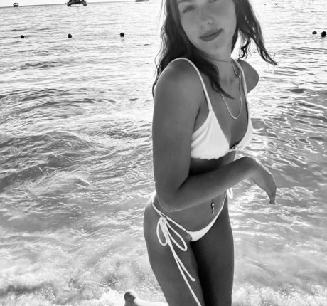 Eloise Webb perfect actress photo