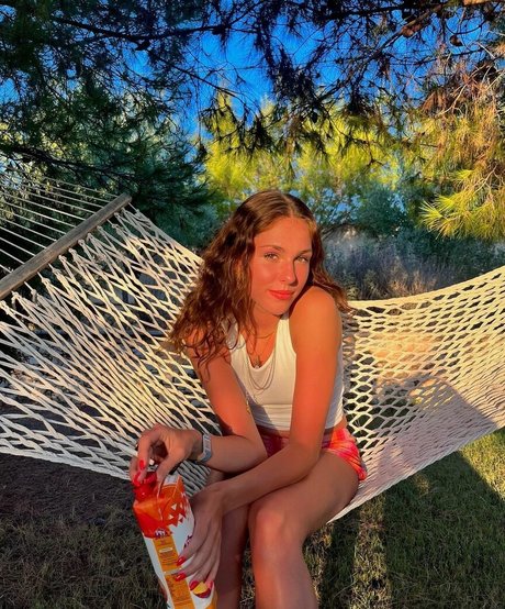 Eloise Webb nudes model archive