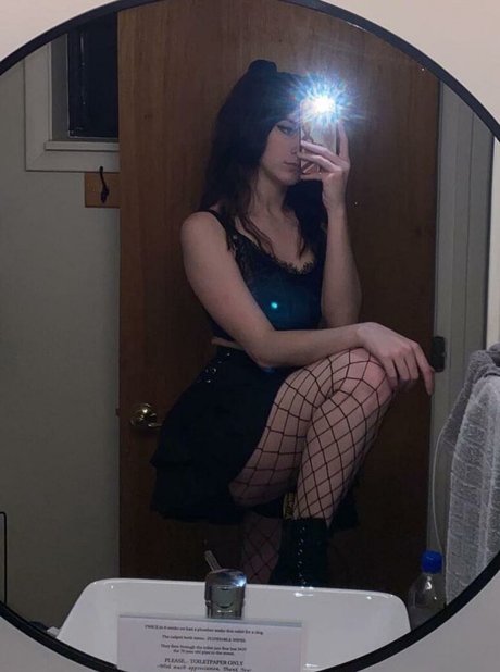 Trashpotatopie hot model img