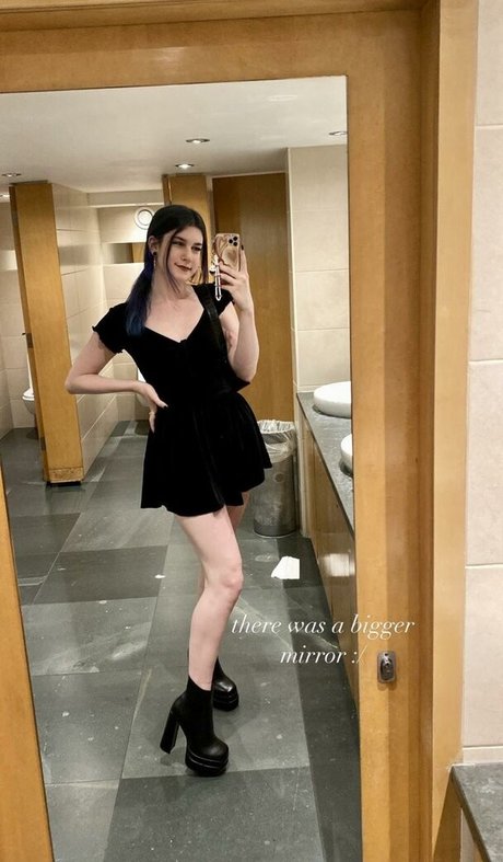 Trashpotatopie beautiful model images