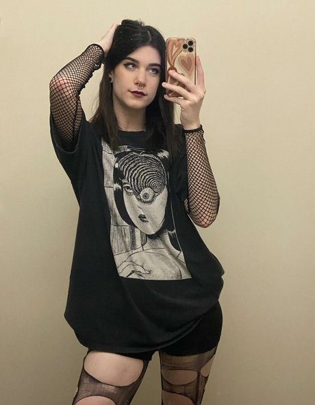 Trashpotatopie hd model pic