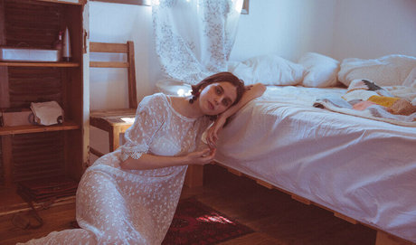 Yali Hoizzner art actress archive