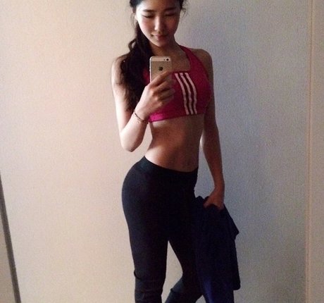 Lizwenya erotic model photo