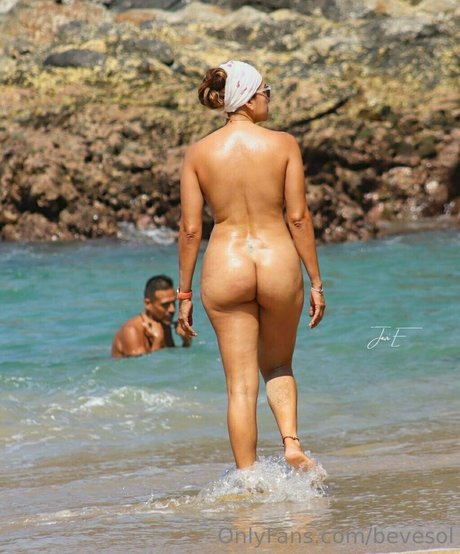 Evelyn Solano perfect pornstar galleries