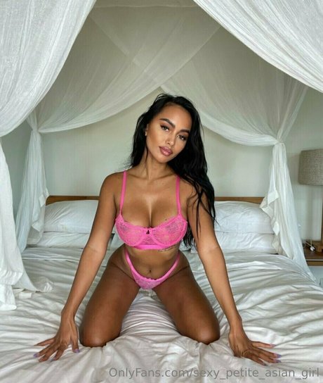 Carla PieceArt star adult photos