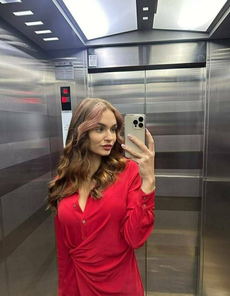 Elish blossom art star photos