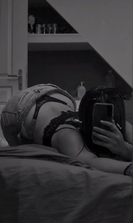 Appoline nudes model pictures