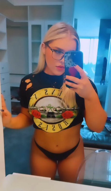 Kiana Daigneault star nice photos