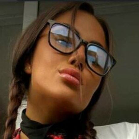 _IRIIINA xxx star img