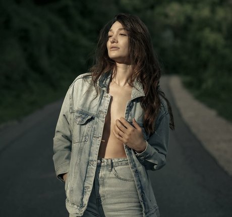 Shira Aizner pornographic actress photos