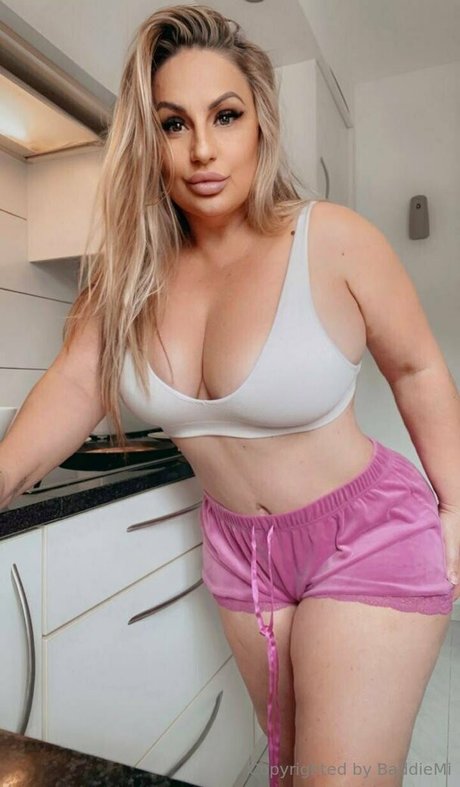 baddiemi free model image