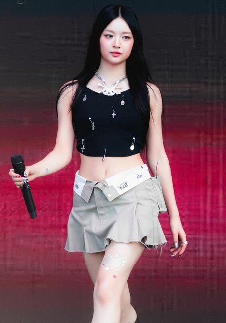 Hanni Pham perfect actress gallery