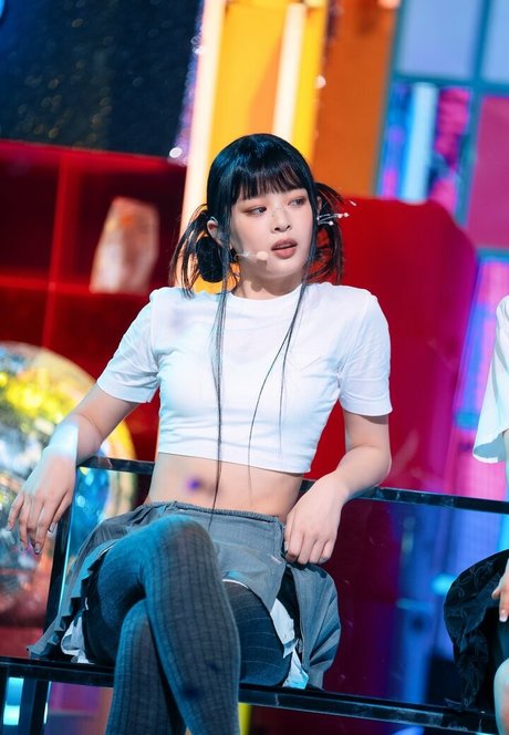 Hanni Pham pornstar nude image