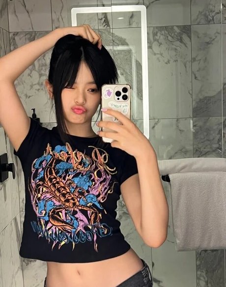 Hanni Pham naked pornstar photos