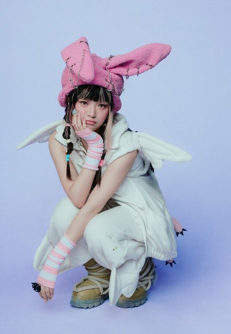 Hanni Pham high quality model picture