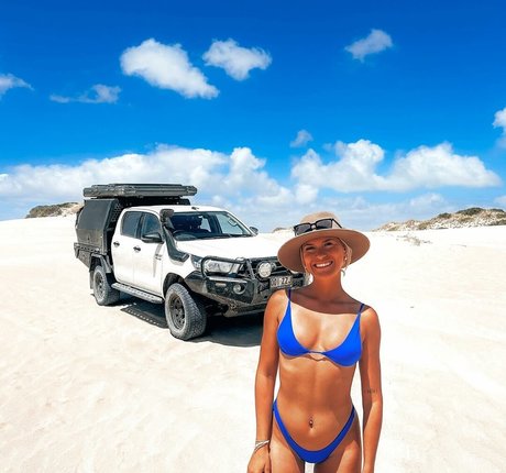 Molly Dixon pornstar high quality image