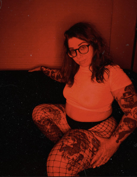 Stepstool Sarah pornstar adult img