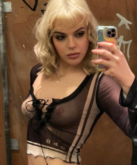 Marija P star hot img