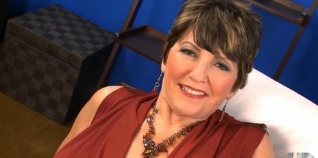 Bea Cummins pornstar free img