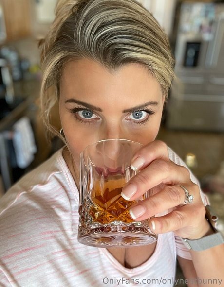 onlyneatbunny hd pornstar img