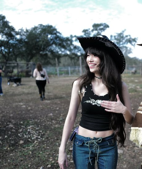 Emiru model porn photos