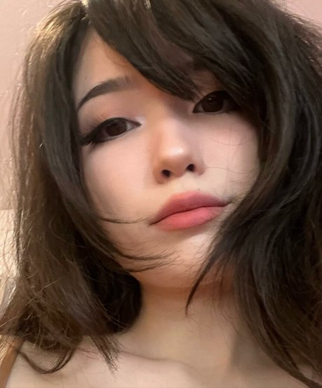 Emiru nude star archive