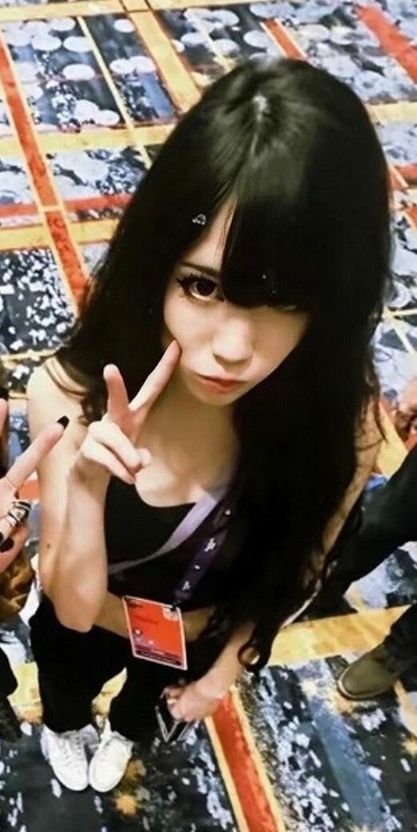 Emiru sex model photos