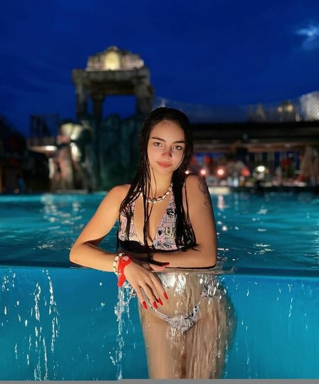 Nikola Biela high quality actress images