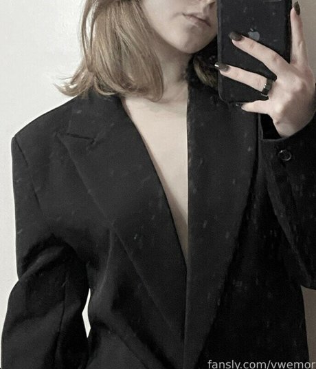 Vwemor hot actress photos