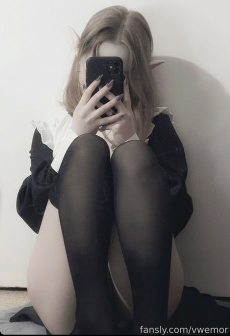 Vwemor pornstar nude photo