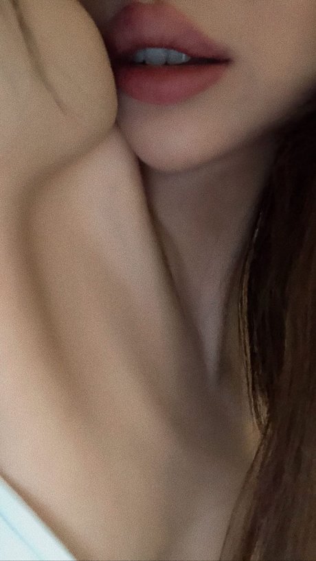 Mari Bambei_ sex model photo