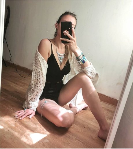 Ewenae star hot galleries