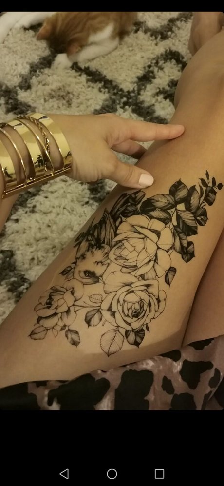 Ewenae naked star photos