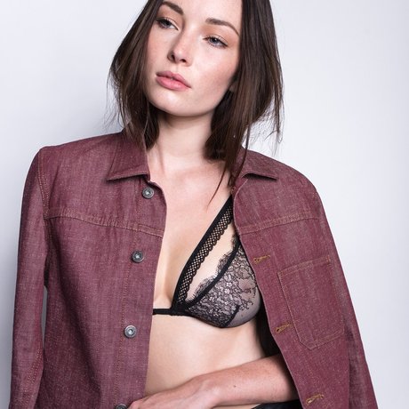 Chandler Bailey hot actress photo