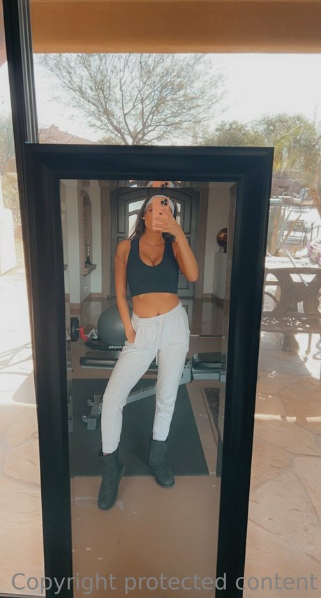 Kaitlyn Nguyen_ pornographic model picture